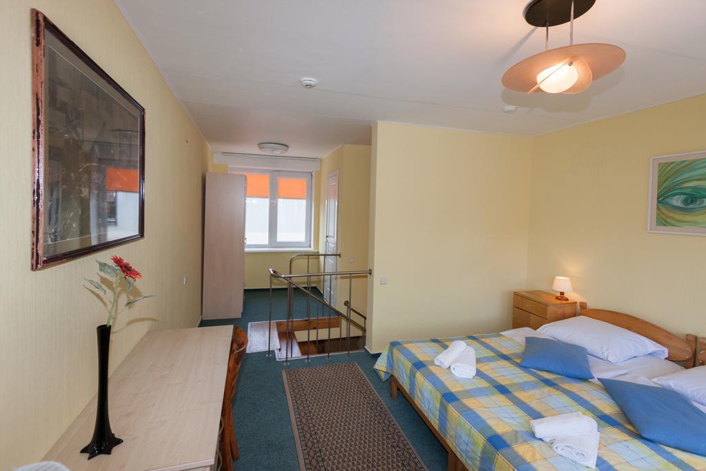 Info Hotel Apartments Palanga Oda fotoğraf